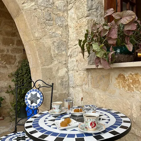 Florence Dreaming House * Pissouri