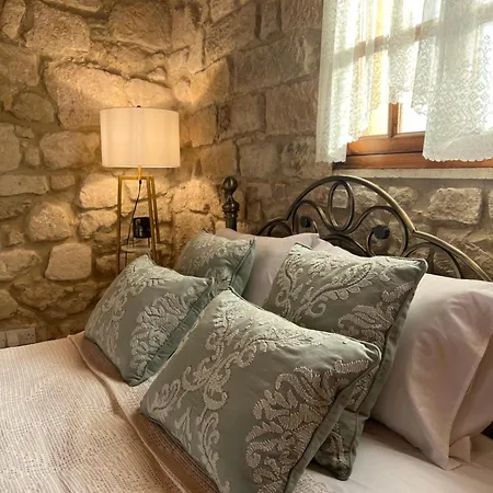 فيلة Florence Dreaming House