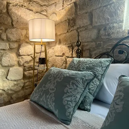 Florence Dreaming House * Pissouri